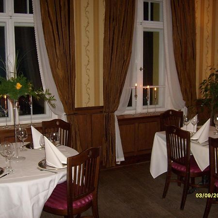 Pensjonat - Restauracja Zolty Domek Szczecinek Εξωτερικό φωτογραφία