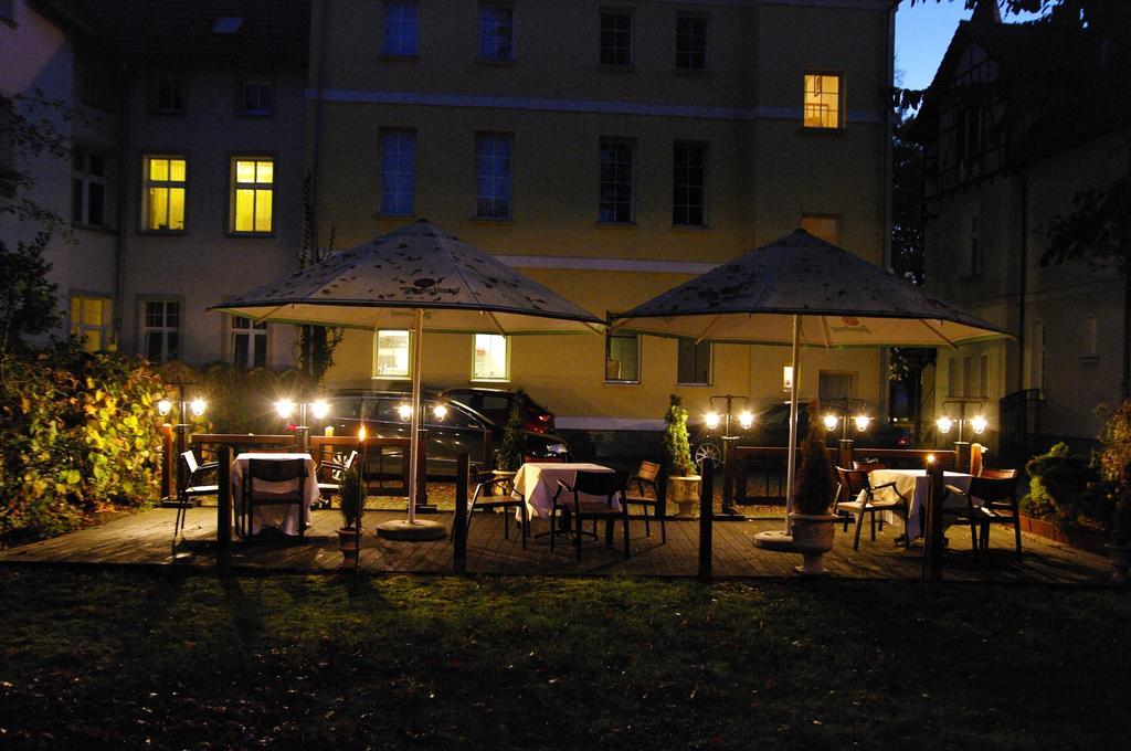 Pensjonat - Restauracja Zolty Domek Szczecinek Εξωτερικό φωτογραφία