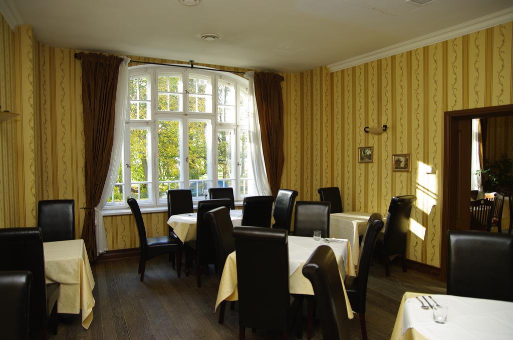 Pensjonat - Restauracja Zolty Domek Szczecinek Εξωτερικό φωτογραφία